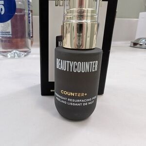 Beautycounter Counter+ Resurfacing Peel in Black with Silver Cap